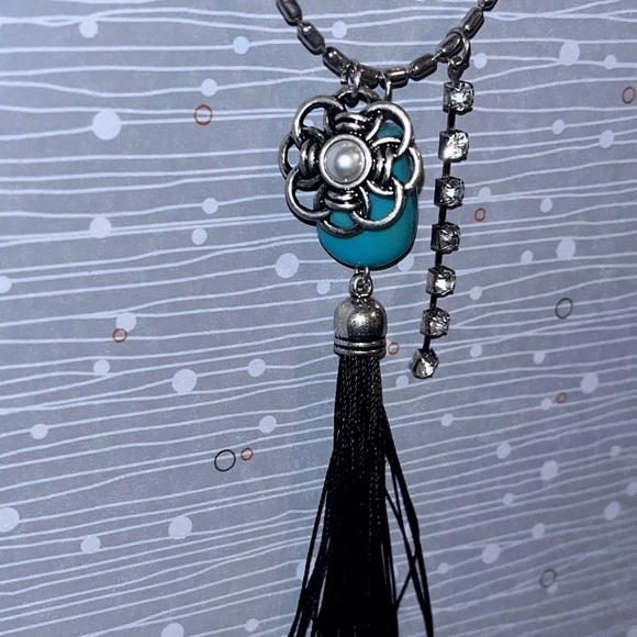 Mia Collection Tassel Turquoise Rhinestone Necklace Pearl Earrings Set - Picture 3 of 6